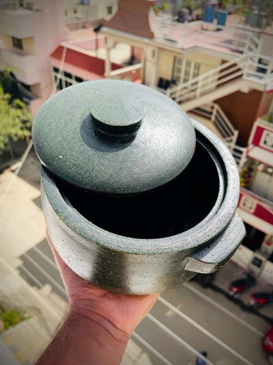 Biryani Pot (TREATED)        Size - S.   Capacity 1-1.3 liters