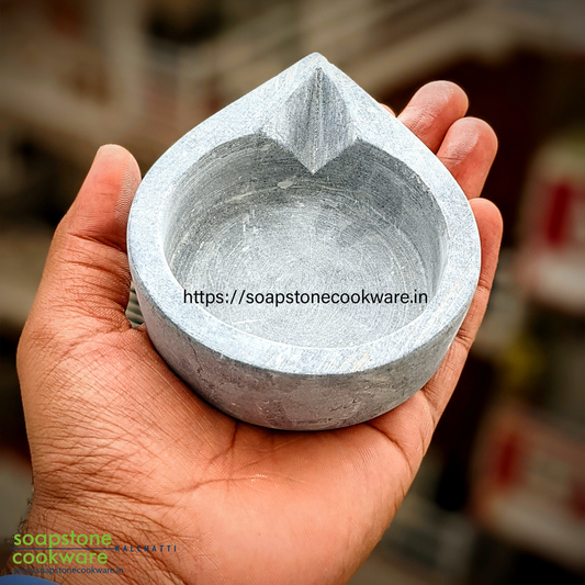 Soapstone Agal  Lamp    Capacity = 80ml oil, Weight 100g