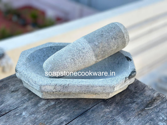 Mortar & Pestle-Oval ,Size=6/10 inch,  Height 2 inch , Weight=3.5 Kg
